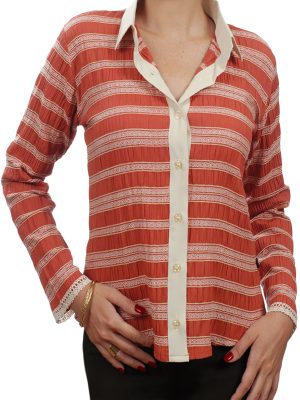 Camisa social em tricoline estampado detalhes em renda